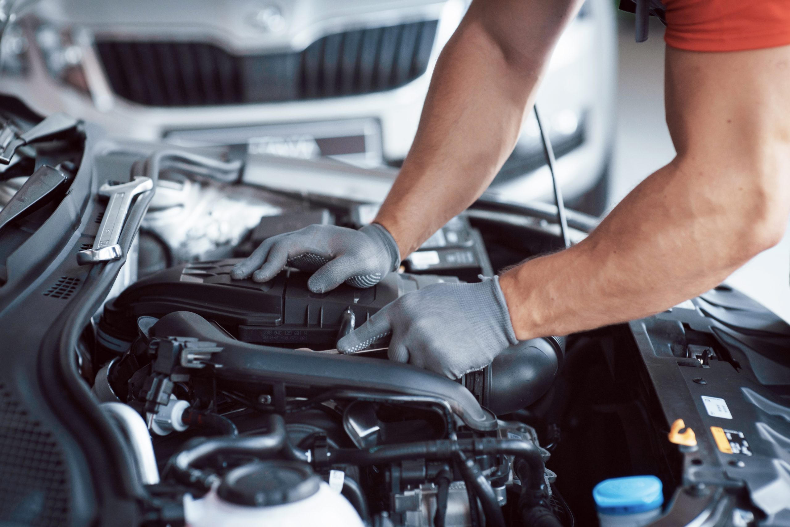 A service technician looking to repair your INFINITI in Melbourne, FL