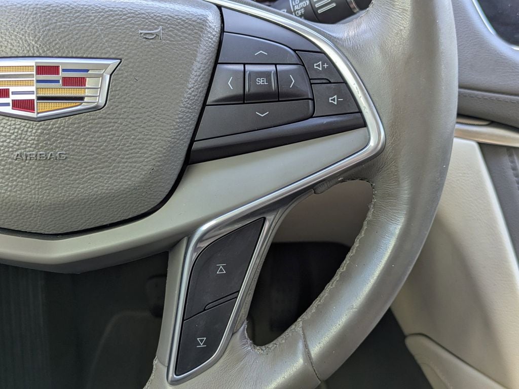 2017 Cadillac XT5 Luxury