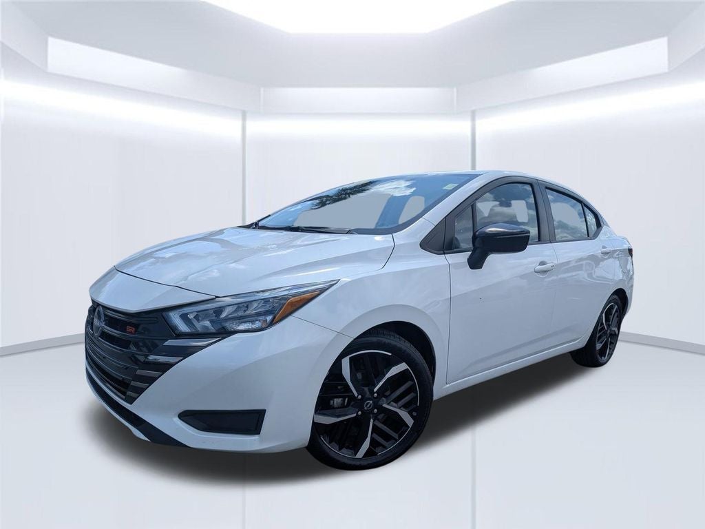 2025 Nissan Versa 1.6 SR