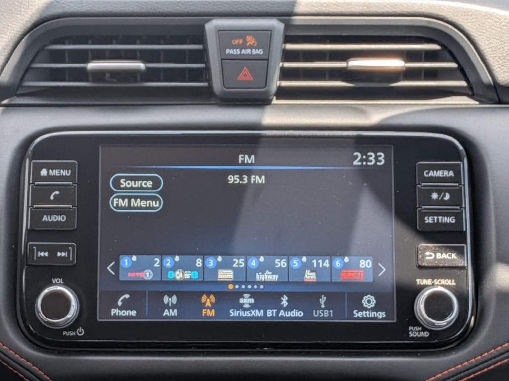 2025 Nissan Versa 1.6 SR