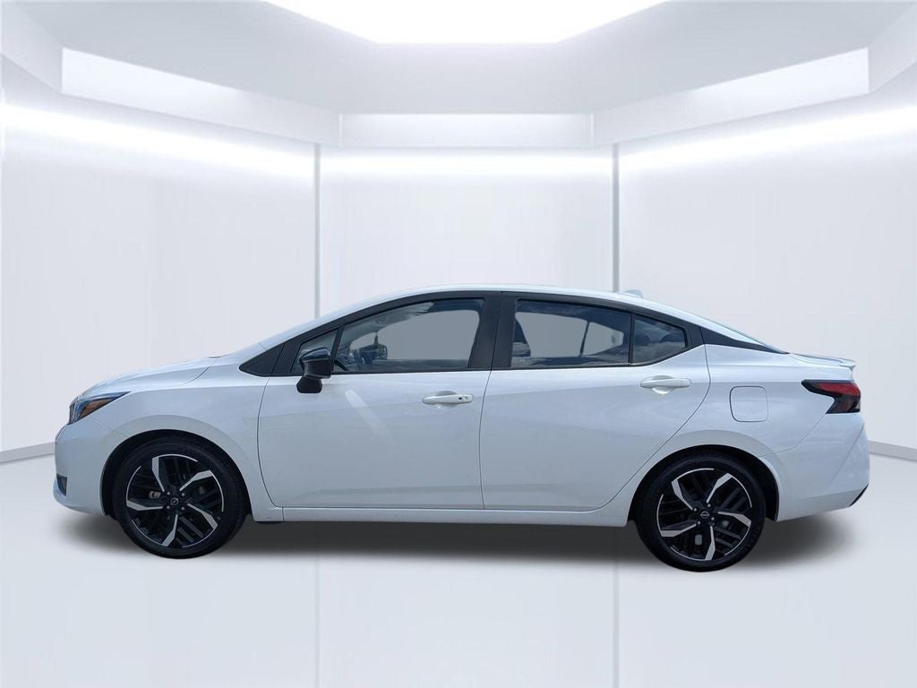 2025 Nissan Versa 1.6 SR