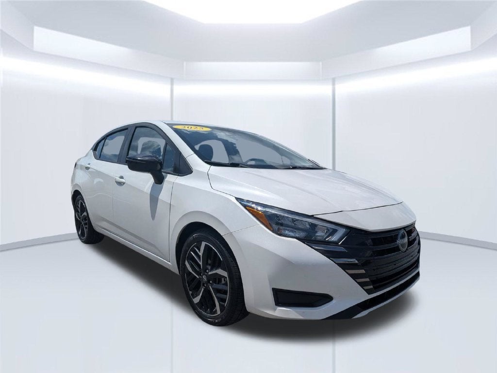 2025 Nissan Versa 1.6 SR