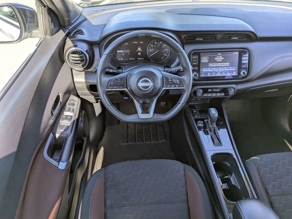 2023 Nissan Kicks SR