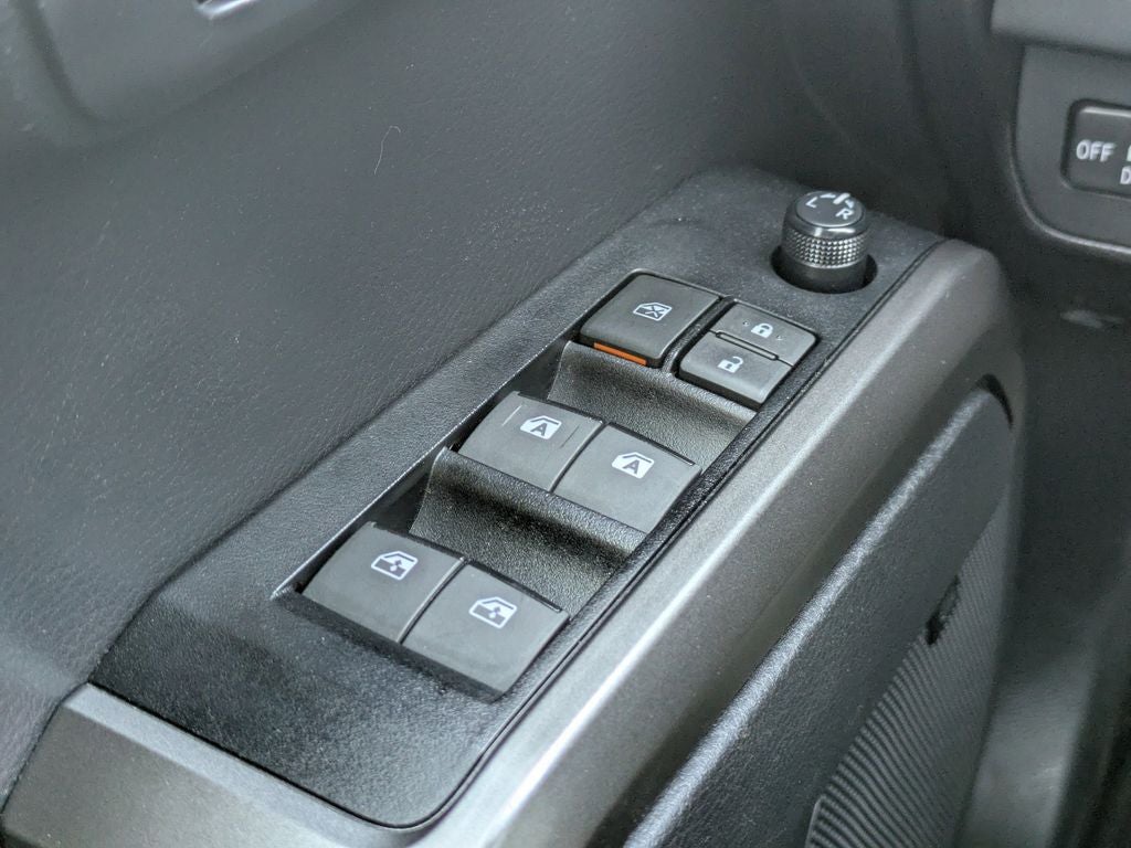 2023 Toyota Tacoma Limited V6