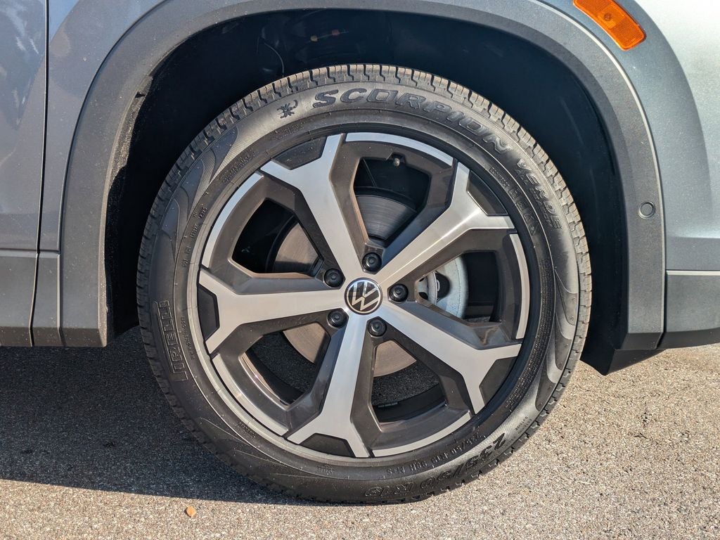 2025 Volkswagen Tiguan 2.0T SE