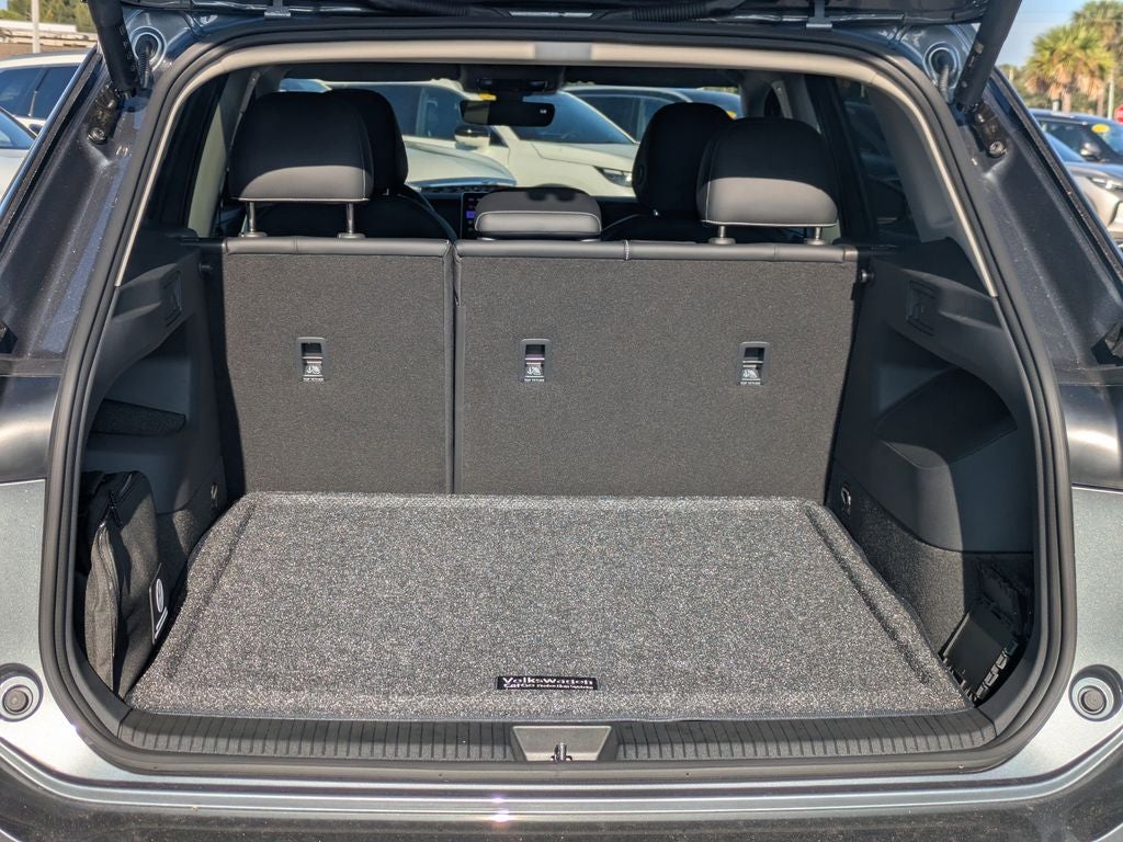 2025 Volkswagen Tiguan 2.0T SE