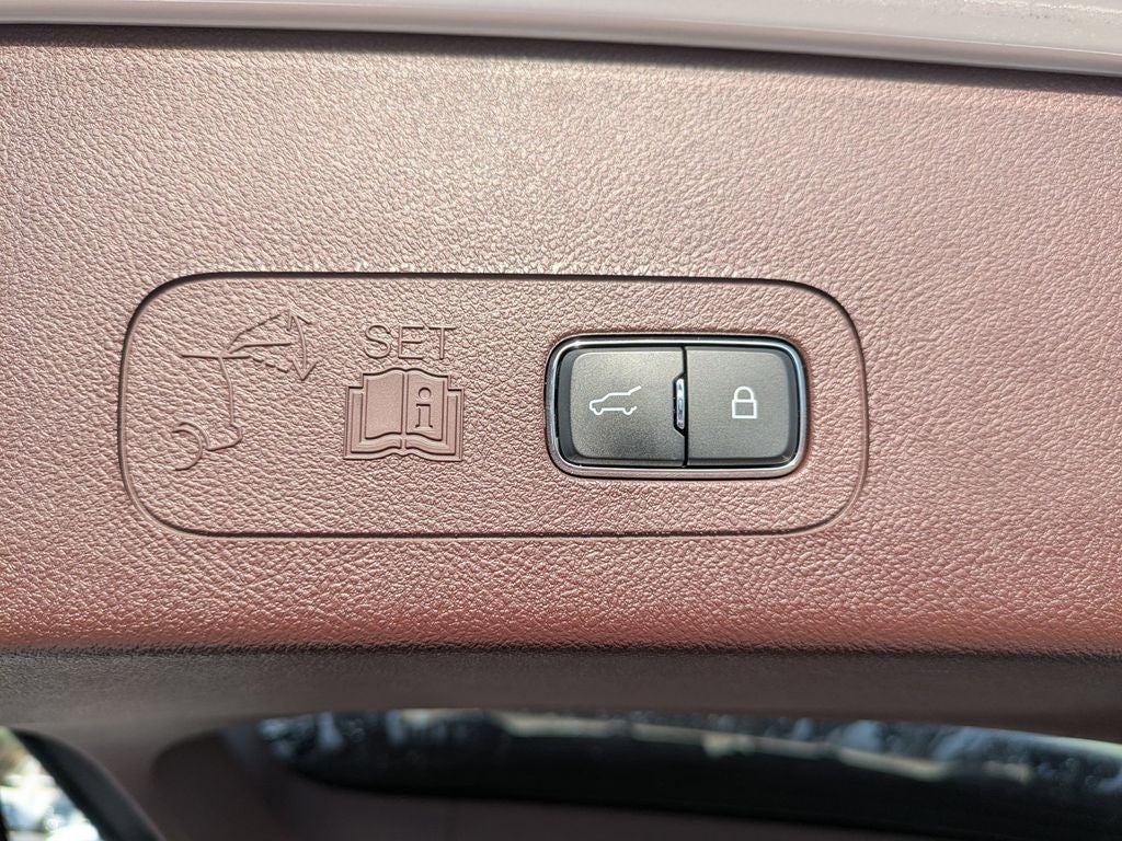 2022 Lincoln Aviator Plug-In Hybrid Black Label Grand Touring