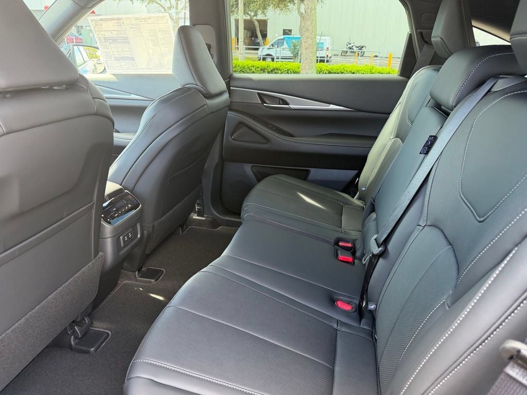 2027 INFINITI QX65 Luxe AWD
