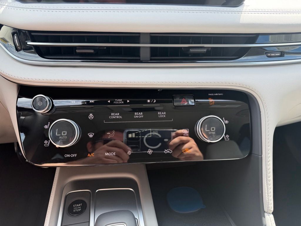 2027 INFINITI QX60 Luxe AWD