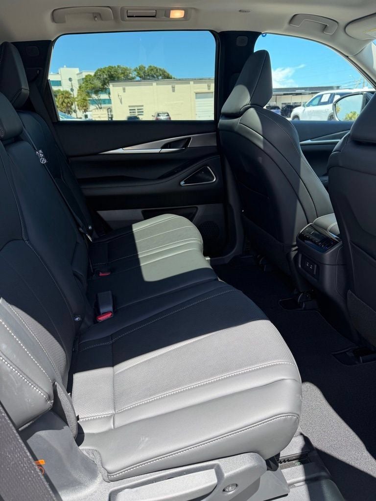 2027 INFINITI QX60 Luxe AWD