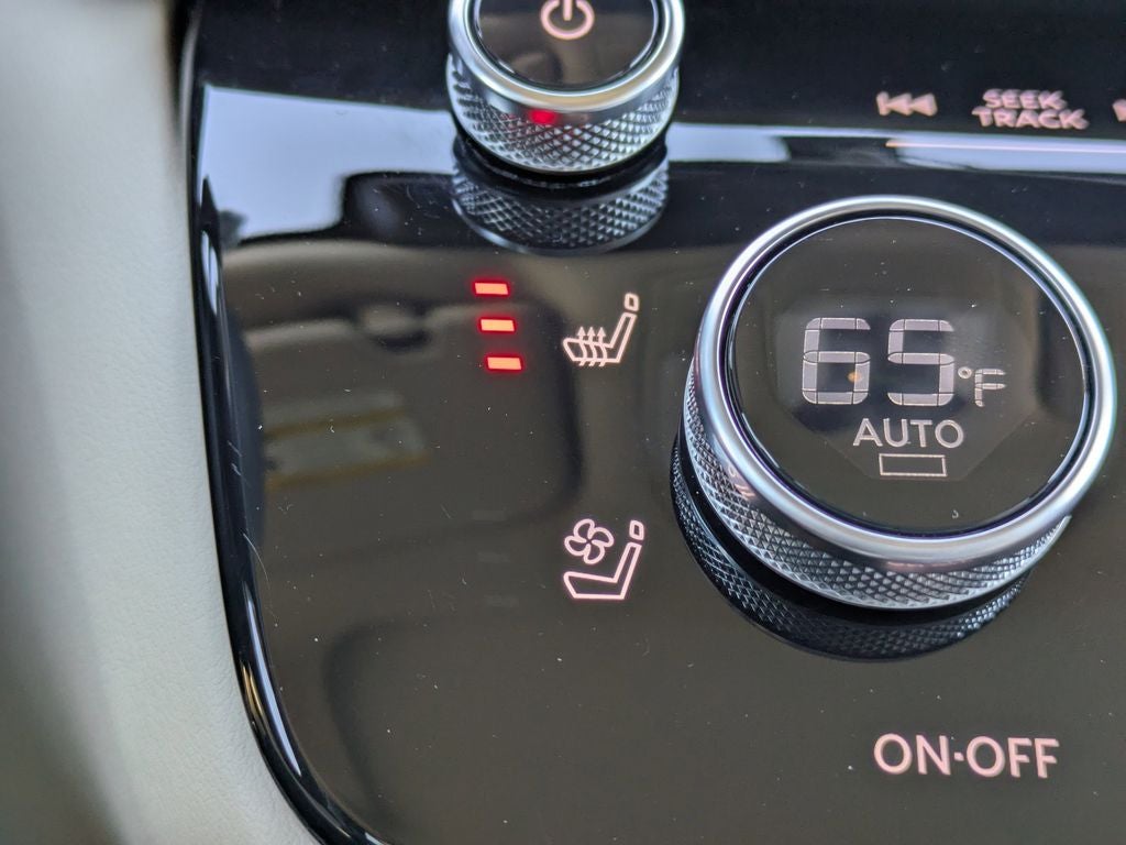 2023 INFINITI QX60 LUXE AWD