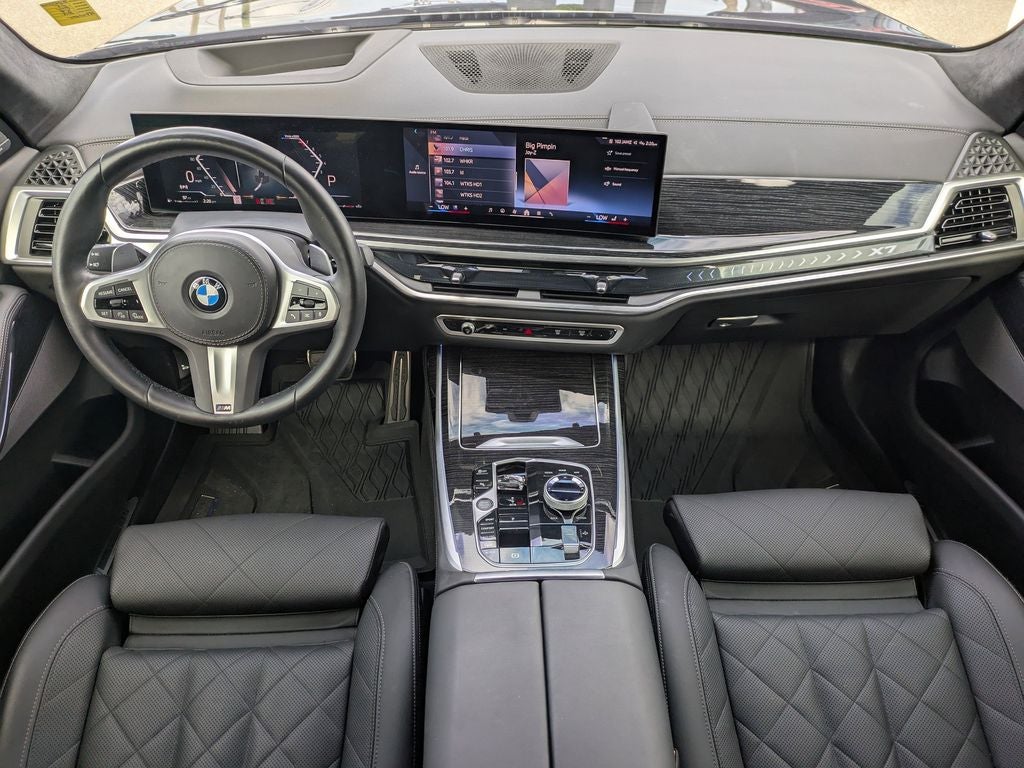 2025 BMW X7 xDrive40i