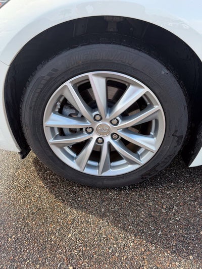 2017 INFINITI Q50 Premium