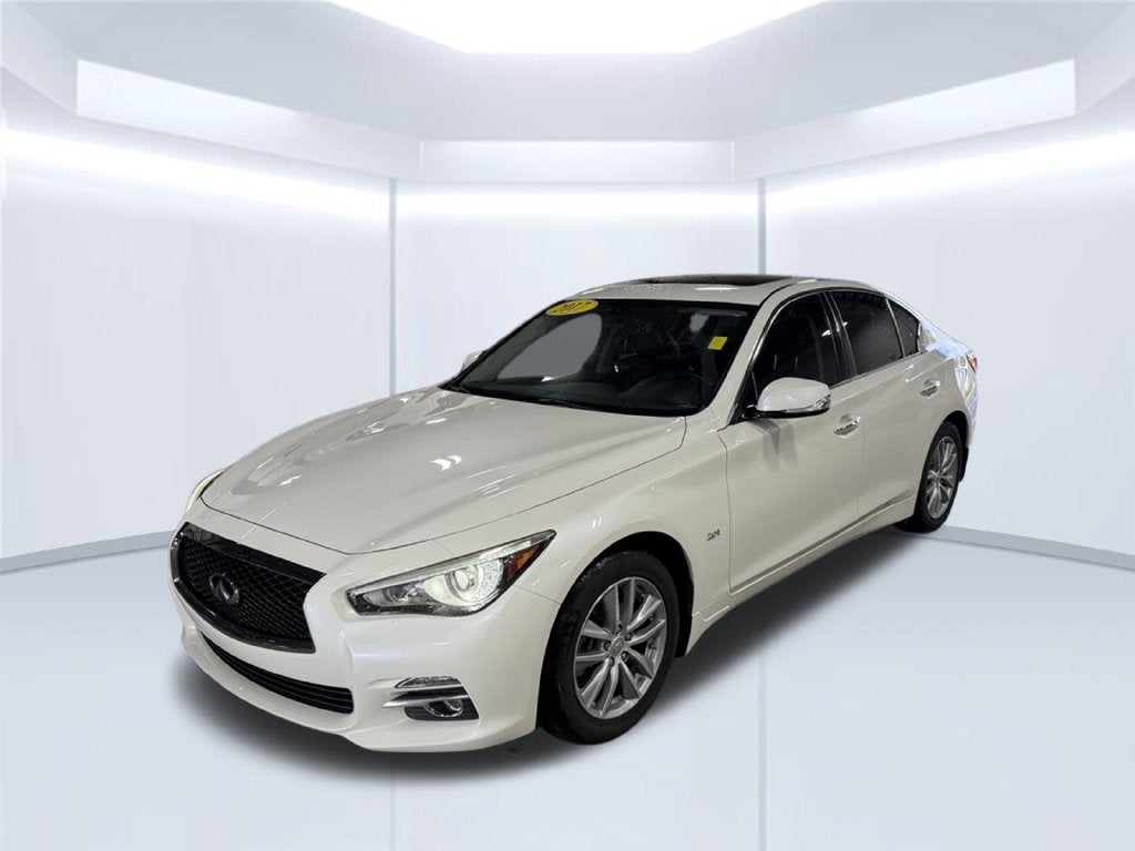 2017 INFINITI Q50 Premium