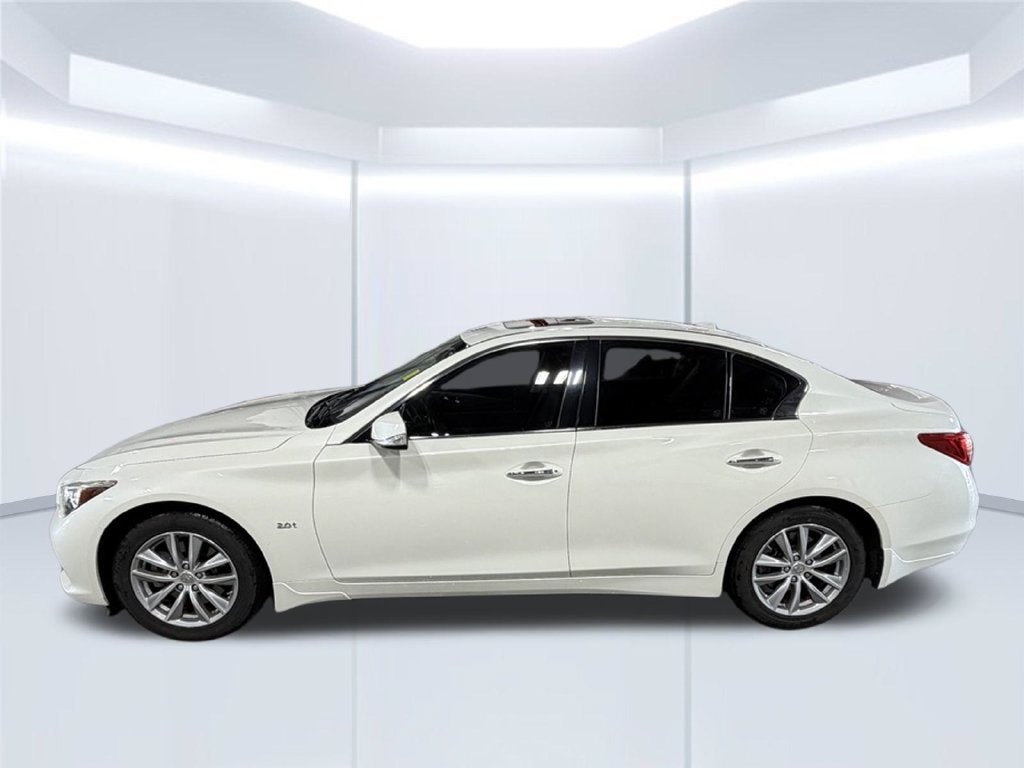 2017 INFINITI Q50 Premium