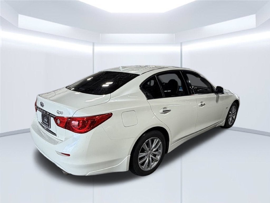 2017 INFINITI Q50 Premium