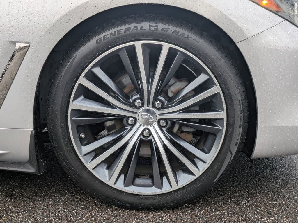 2017 INFINITI Q60 Premium AWD