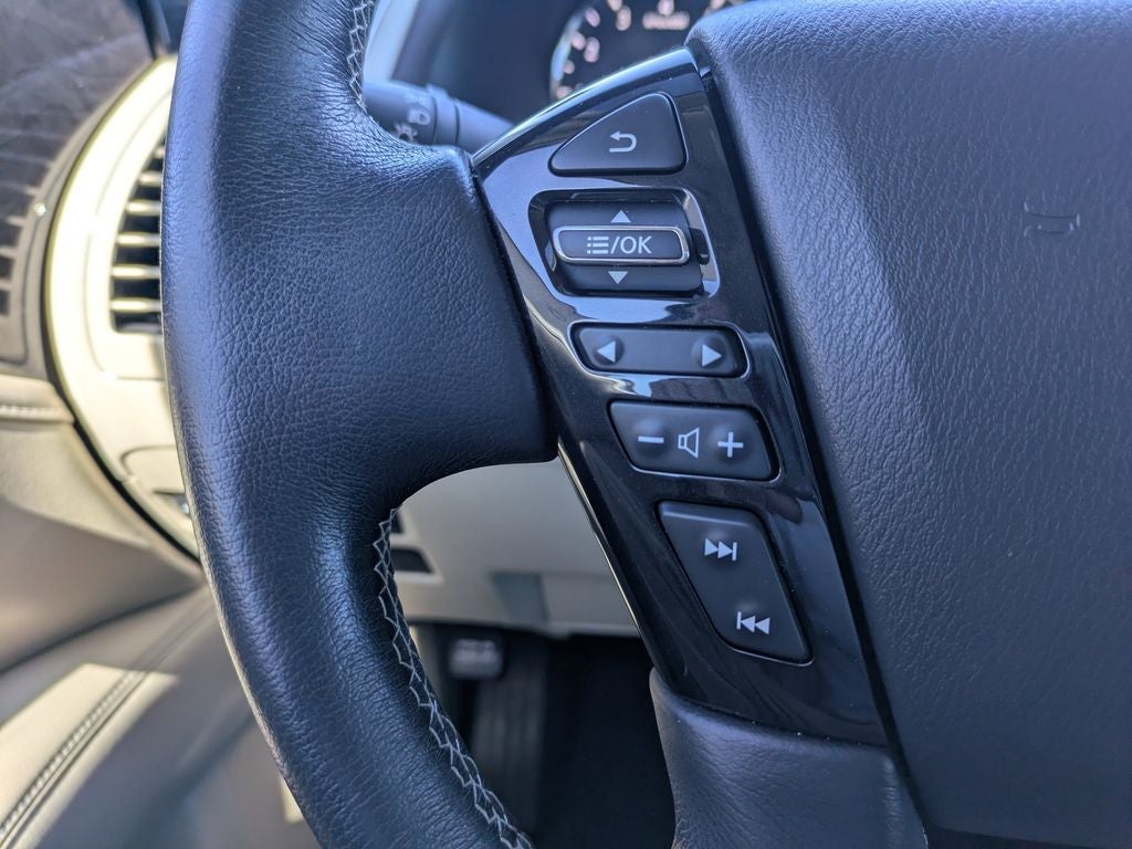 2022 INFINITI QX80 LUXE 2WD