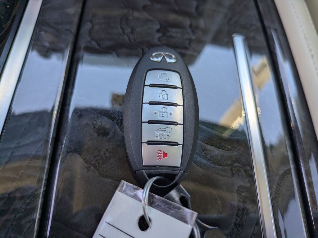 2022 INFINITI QX80 LUXE 2WD