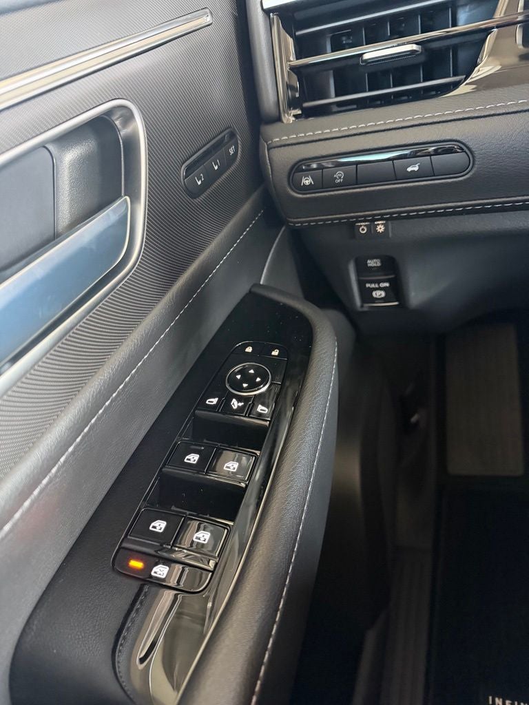 2027 INFINITI QX80 Pure 2WD
