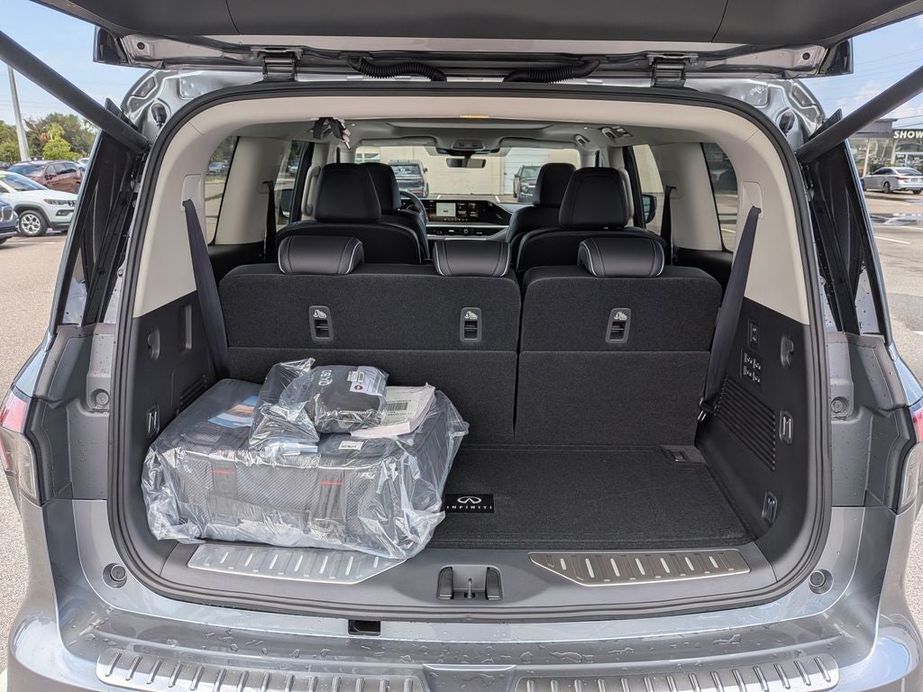 2027 INFINITI QX80 Luxe 2WD