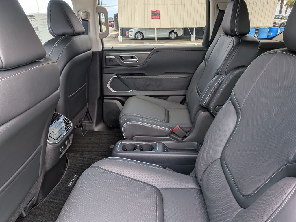 2027 INFINITI QX80 Luxe 2WD