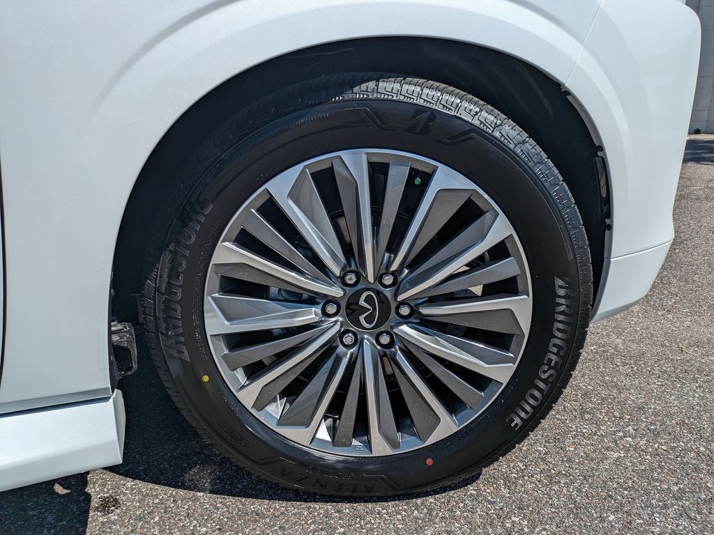 2027 INFINITI QX80 Luxe 4WD