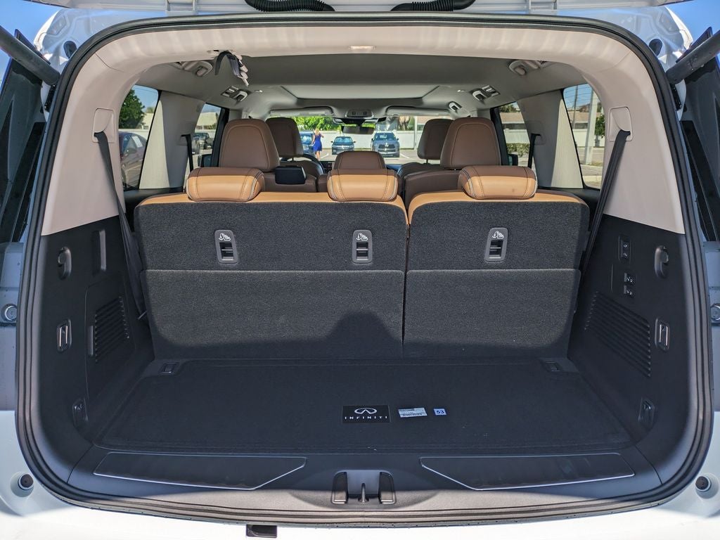 2027 INFINITI QX80 Luxe 4WD