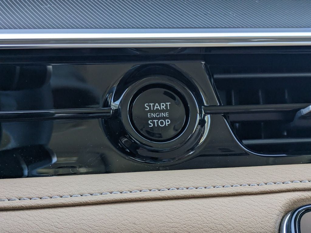2027 INFINITI QX80 Luxe 4WD