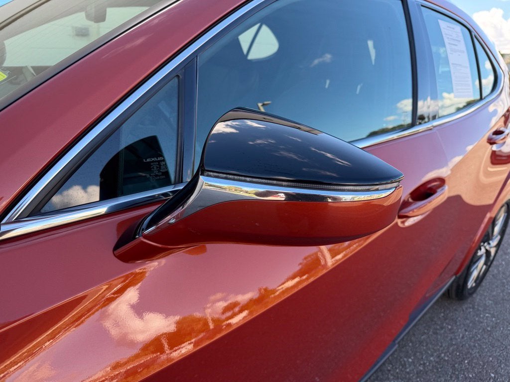 2023 Lexus UX 250h F SPORT Handling