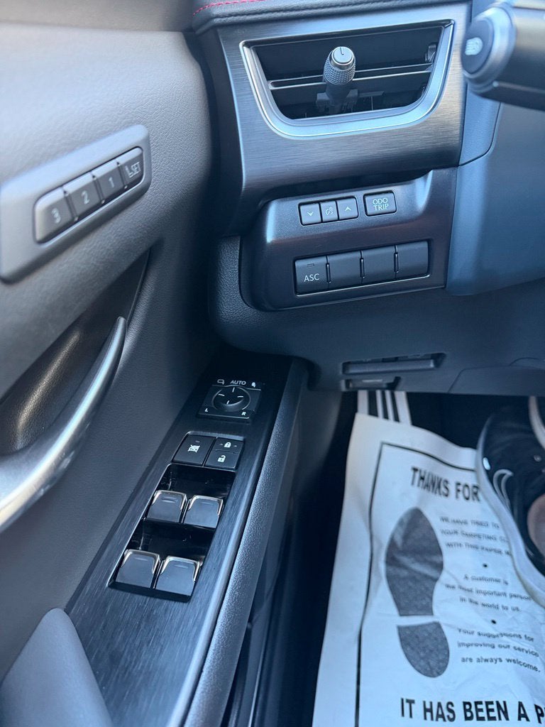 2023 Lexus UX 250h F SPORT Handling