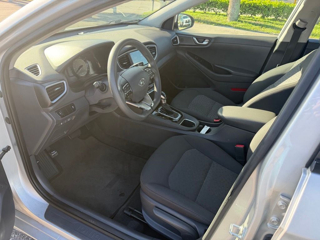2018 Hyundai Ioniq Hybrid Blue