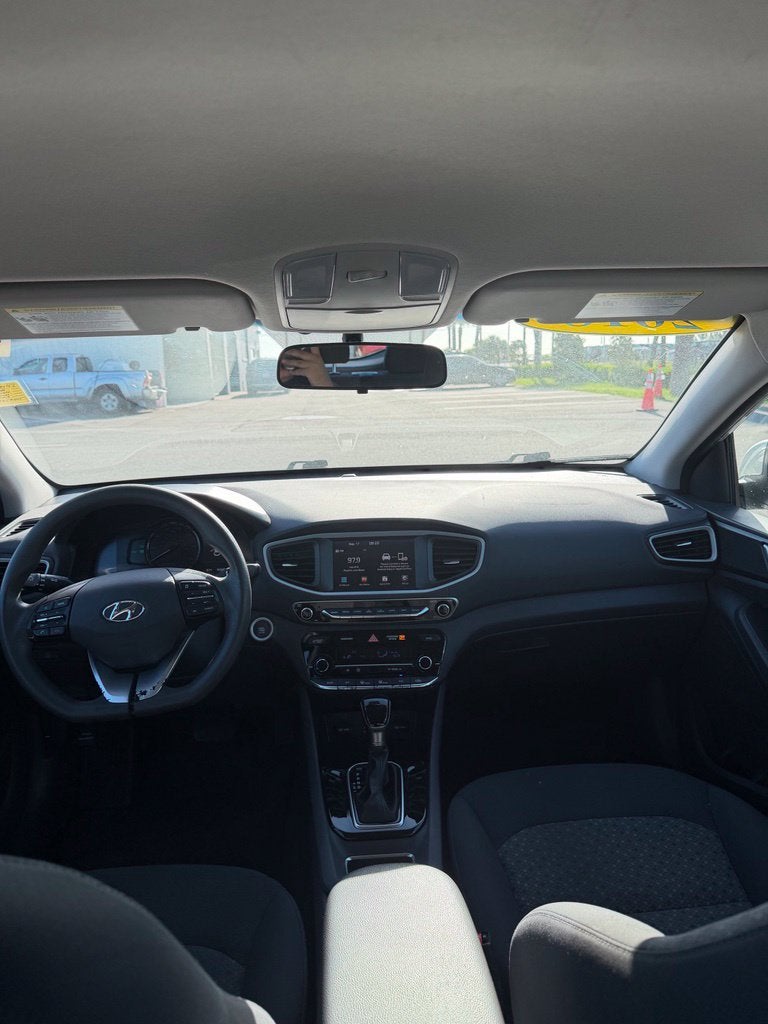 2018 Hyundai Ioniq Hybrid Blue