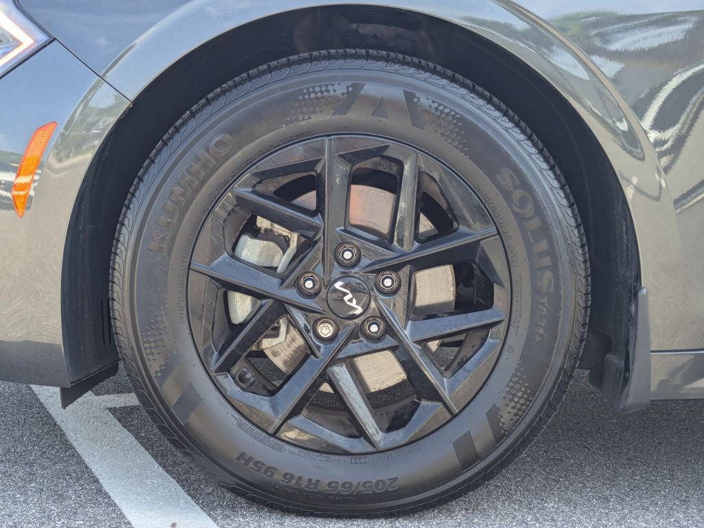 2025 Kia K5 LXS