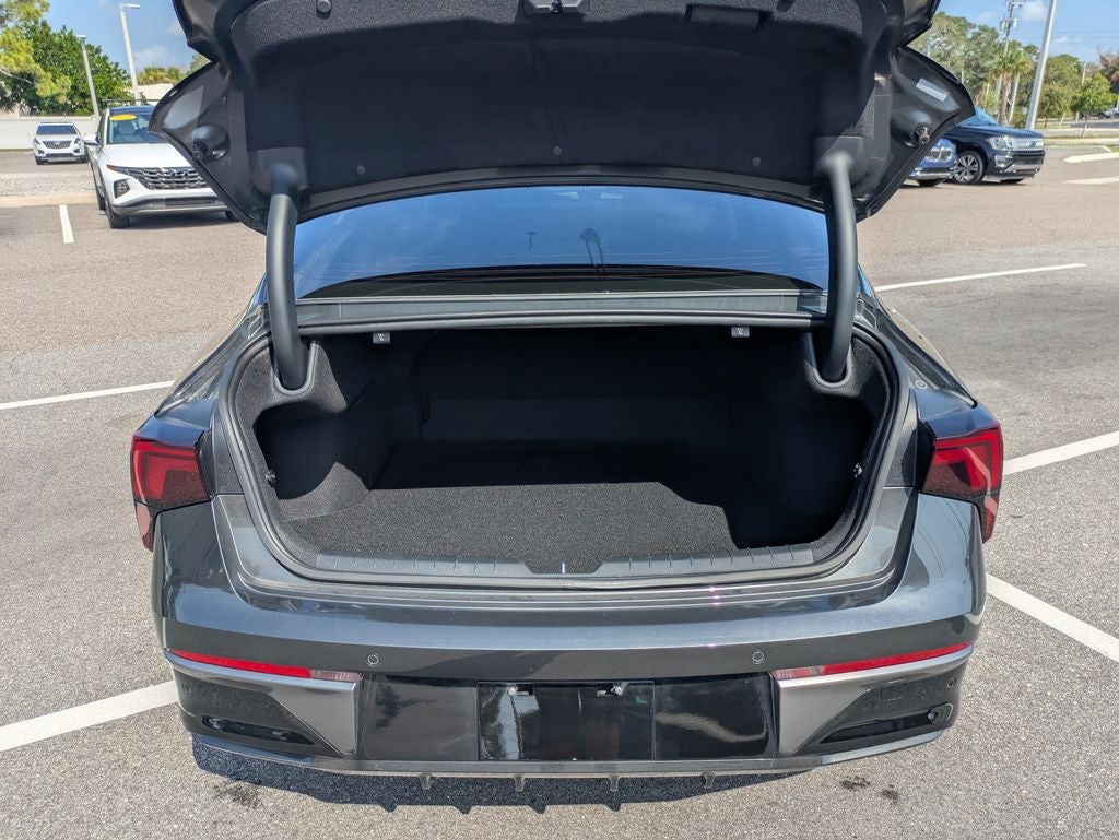2025 Kia K5 LXS