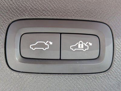 2022 Volvo XC90 T5 Momentum