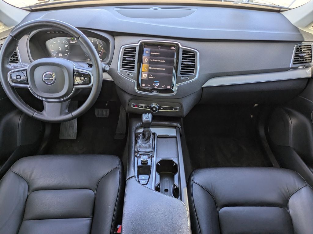 2022 Volvo XC90 T5 Momentum