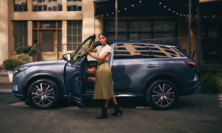 2025 INFINITI QX60 Exterior By Shops Side View